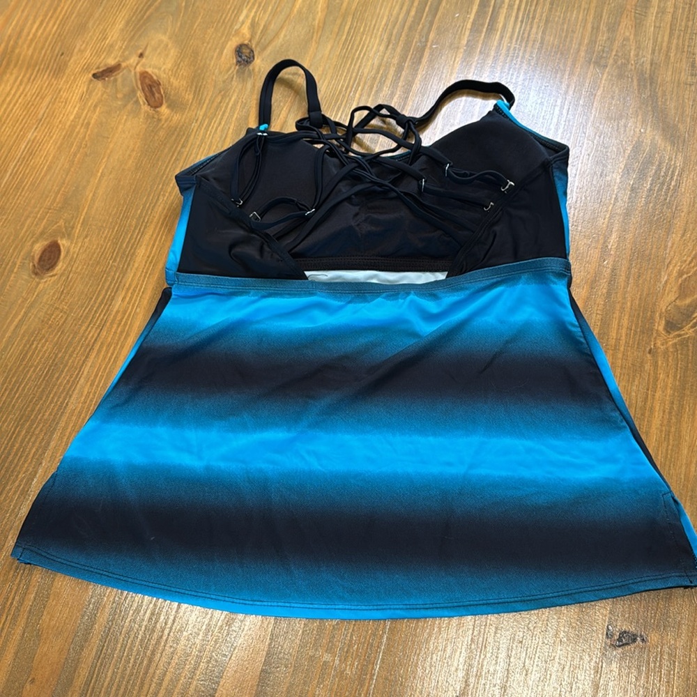 NWOT Two Piece Tankini Bathing Suit with boy shorts Color Block Striped Large - Picture 4 of 15